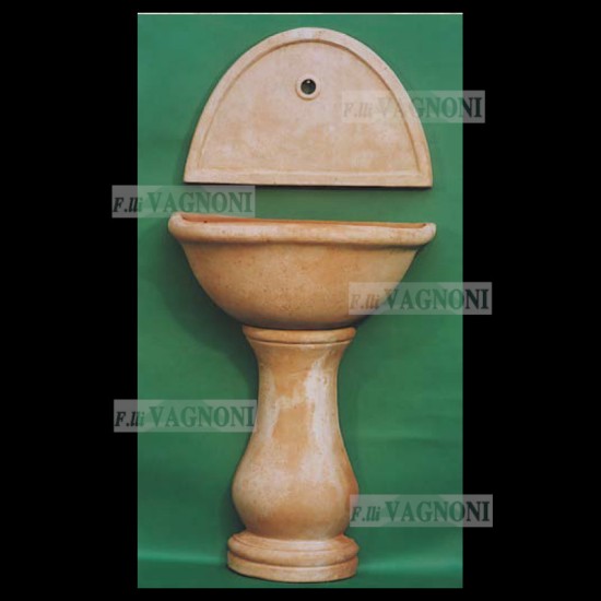 FONTANA IN TERRACOTTA ANTICATA A PARETE LISCIA FONTANA IN TERRACOTTA ANTICATA A PARETE LISCIA