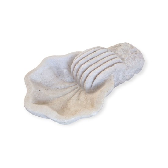 ACQUASANTIERA MANINA IN MARMO LAVORATO CM. 31x20 CONCHIGLIA