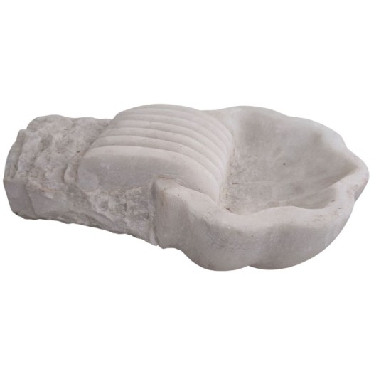 ACQUASANTIERA MANINA IN MARMO LAVORATO CM. 31x20 CONCHIGLIA