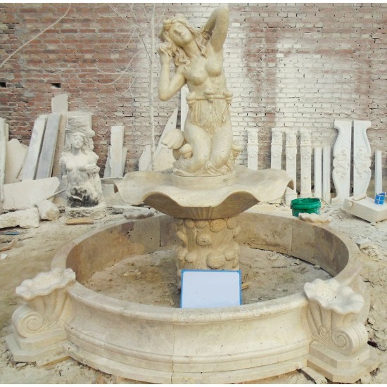 FONTANA CENTRALE IN TRAVERTINO CON CORNUCOPIE