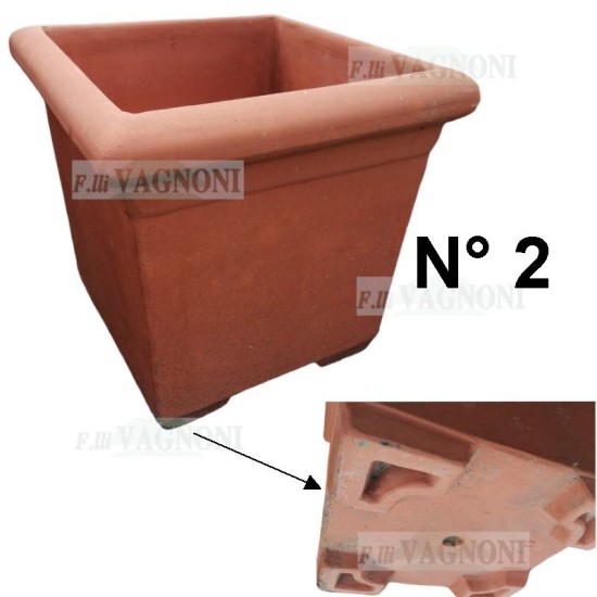 N° 2 VASI QUADRATO LISCIO CON PIEDI CM. 45 IN TERRACOTTA TOSCANA