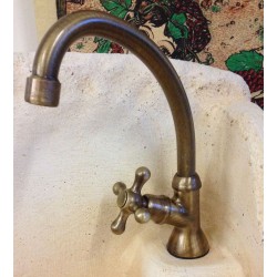 RUBINETTO DA PIANO SINGOLA EROGAZIONE CON BOCCA GIREVOLE