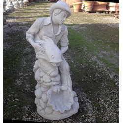 STATUA PESCATORE CON PESCE IN CEMENTO CM. 90