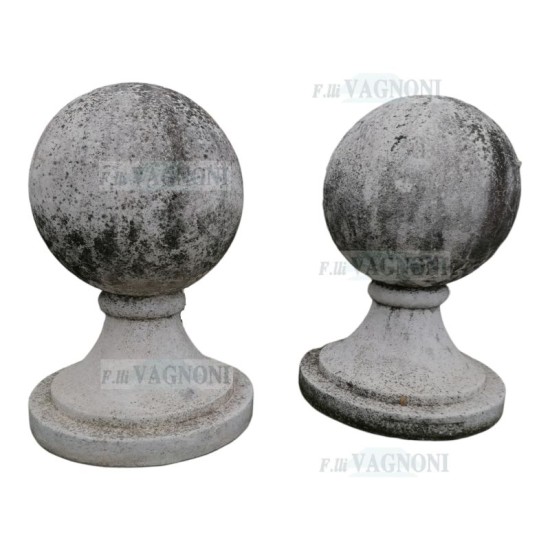 VECCHIA COPPIA DI SFERE CM. 50 IN CEMENTO VECCHIA COPPIA DI SFERE CM. 50 IN CEMENTO