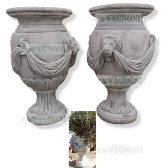 COPPIA DI GRANDI VASI IN CEMENTO CM. 110 COPPIA DI GRANDI VASI IN CEMENTO CM. 110