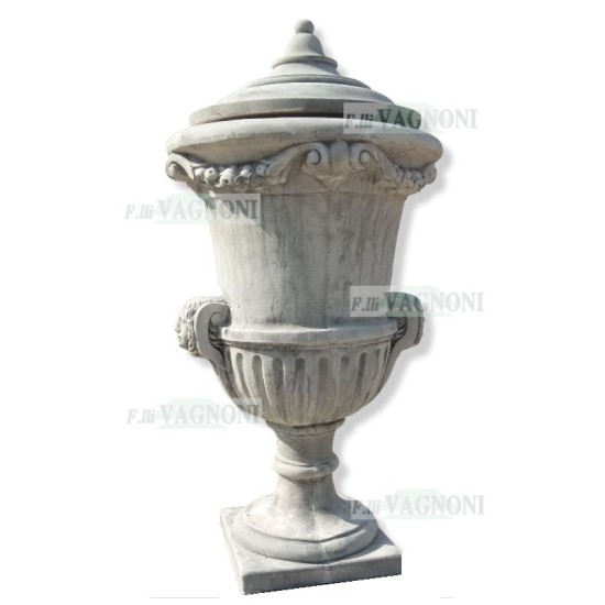 VASO A CALICE IN CEMENTO CON COPERCHIO CM. 160X80/252 VASO A CALICE IN CEMENTO CON COPERCHIO CM. 160X80/252