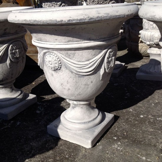 VASO A CALICE IN CEMENTO MOD. 265 VASO A CALICE IN CEMENTO MOD. 265