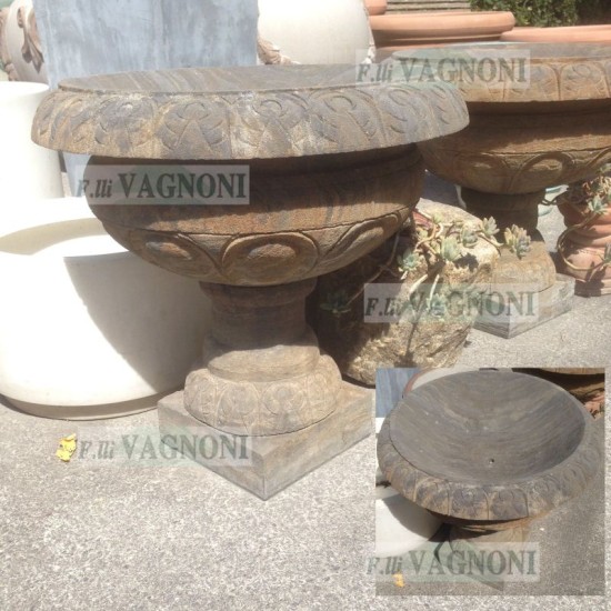 VASO A CALICE IN PIETRA ANTICATA CM. 60 VASO A CALICE IN PIETRA ANTICATA CM. 60