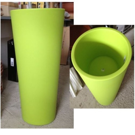 VASO IN RESINA ROTONDO CM. 85X38 VERDE VASO IN RESINA ROTONDO CM. 85X38 VERDE